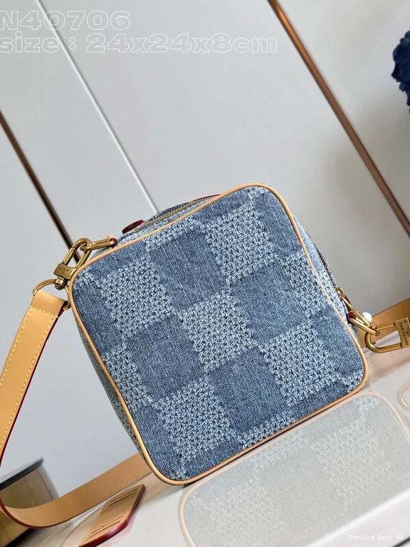 Affordable Chess LOUIS VUITTON Messenger-24*24*8CM 0817